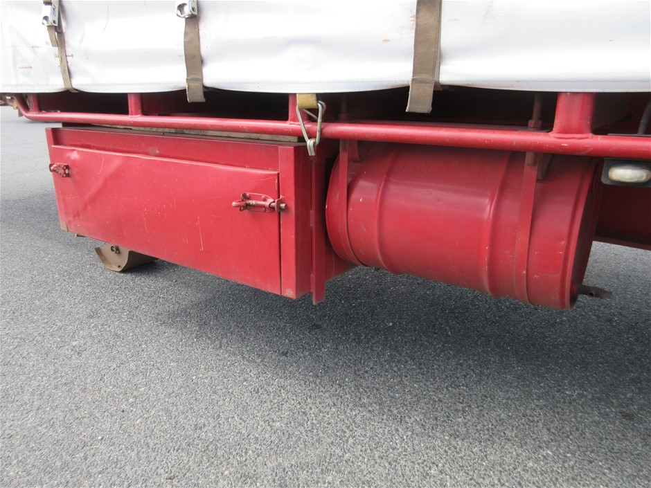 Metal Lockers 3 Door