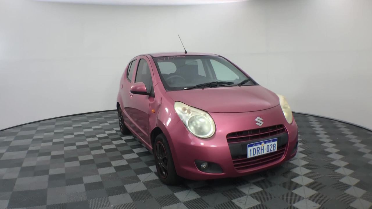 SABCO Premium Cobweb Broom. NB: Not Boxed.