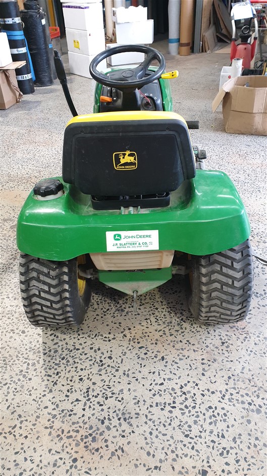 SUNNYLIFE Luxe Lie-On Float | Hibiscus Pastel Lilac. NB: Slightly damaged b