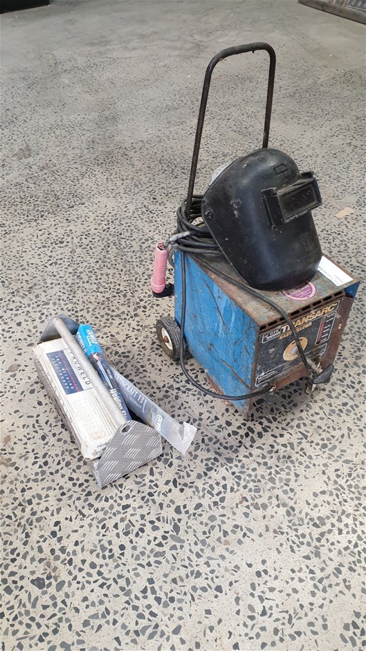 Amazon Basics Backpack for School, Study, Travel, Durable Classic Design, B