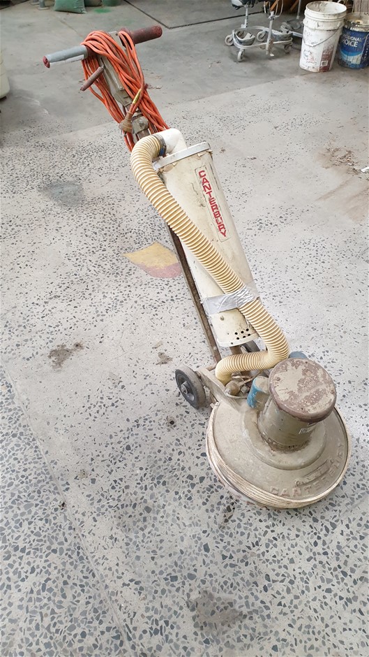 <B>Circa 1945 Studebaker US6 Spreader Truck (Vintage)</B>