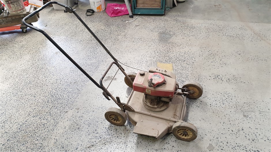 <B>2011 Cummins Truck Engine</B>