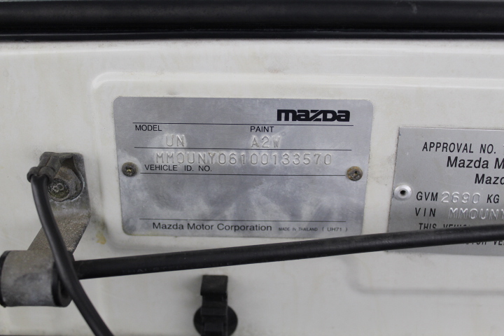 0.11 carat white 5 diamonds round