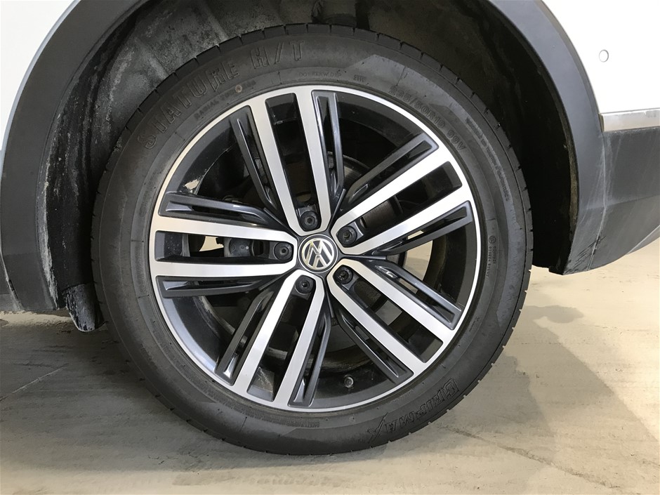 Round Rose Quartz & Letter 'Q' Gold Plated with CZ  Bracelet