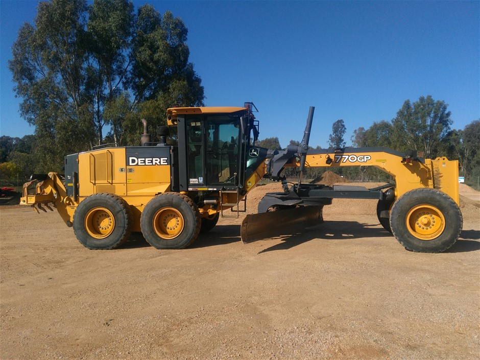 Elephant in the Room Buttery Chardonnay (6x 750mL).