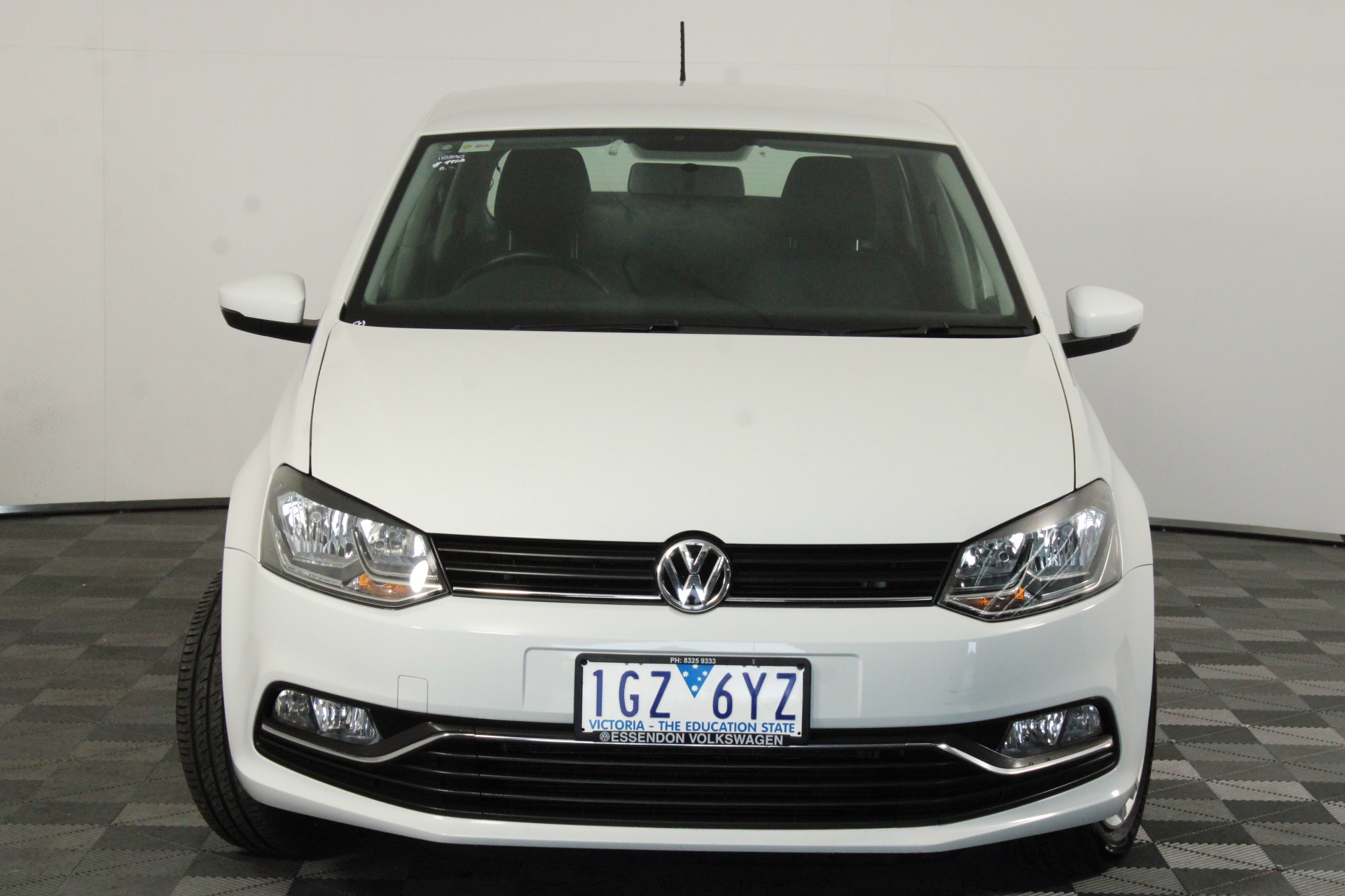 Wolf Blass Yellow Label Merlot (6x 750mL).