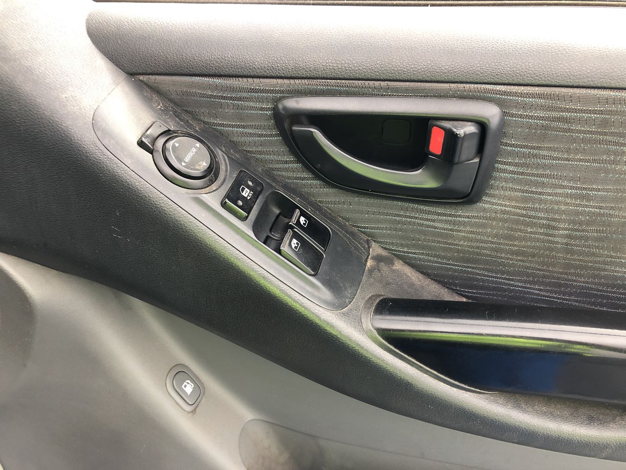 6-7mm White Pearl & Rhinestone Real Platinum Plated Bracelet