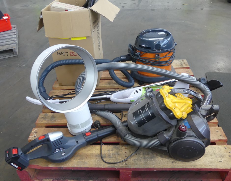 HP PAVILION DV4 Laptop I3-3110M 2GBRAM/500GB Black