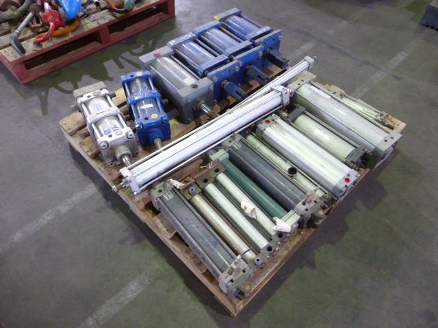 Copper Water Bottle Hammered 1 Litre for Ayurvedic Health Benefits