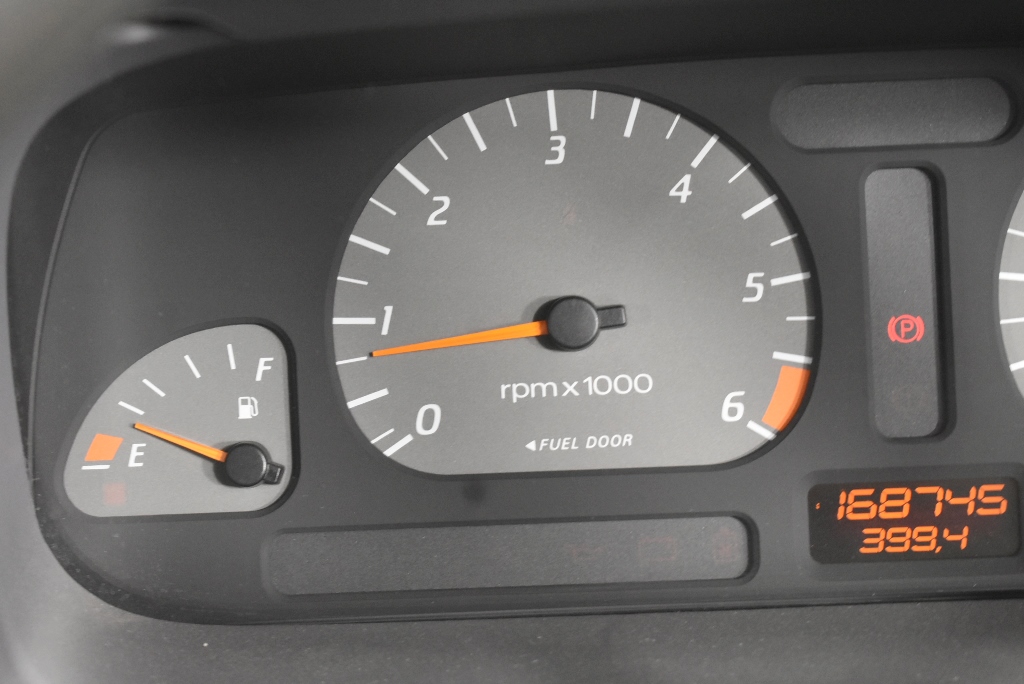 Bulk items, gold diamonds, silver coins