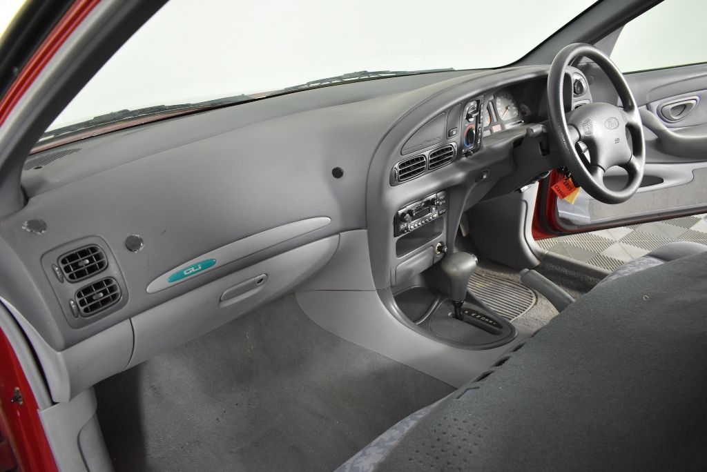 0.11 carat white 5 diamonds round