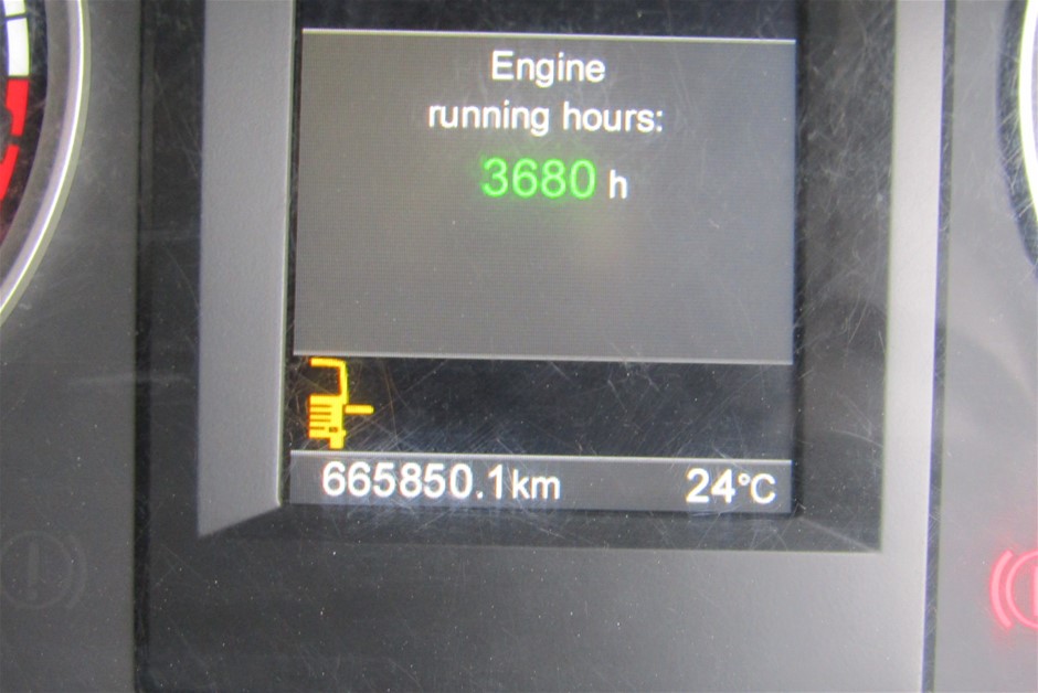 Duchesse De Paris Brut Blanc De Blancs NV (6x 750mL), France.