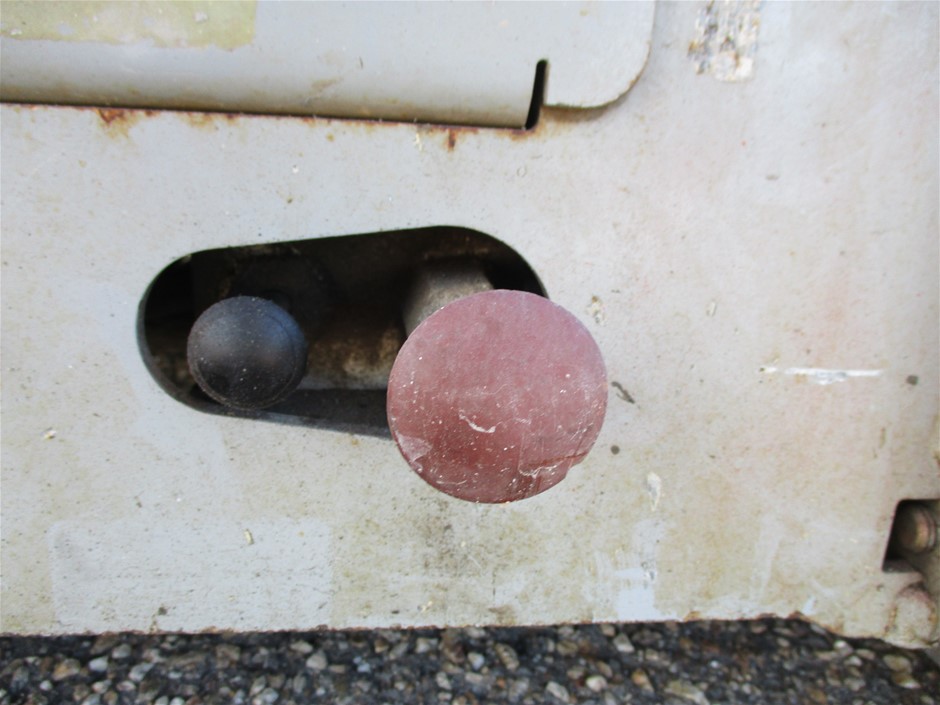 Taittinger Victor Vasarelly Brut 1978 (1x 750mL), Champagne