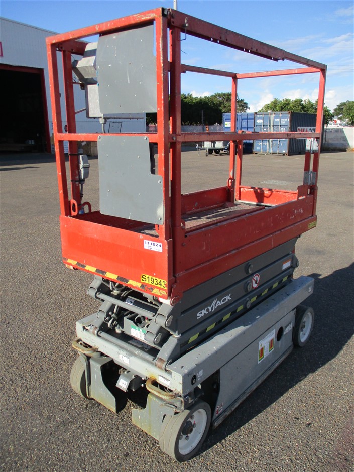 Silver-Filled 4MM Tennis Bracelet with Simulated Diamonds - 17.8cm