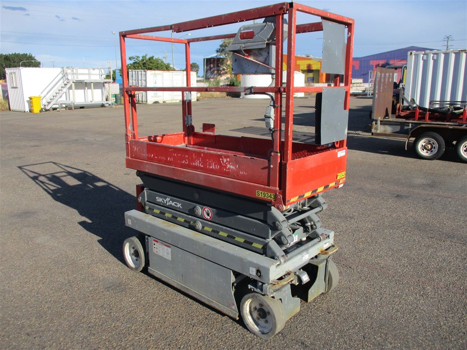 18K White Gold-Filled Single-Row Ring, Simulated Diamonds, Size 9