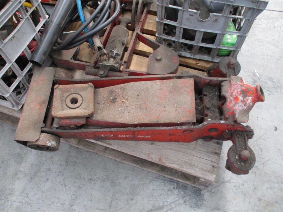 Silver-Filled Cuban Chain Bracelet, 10MM Wide - 19cm