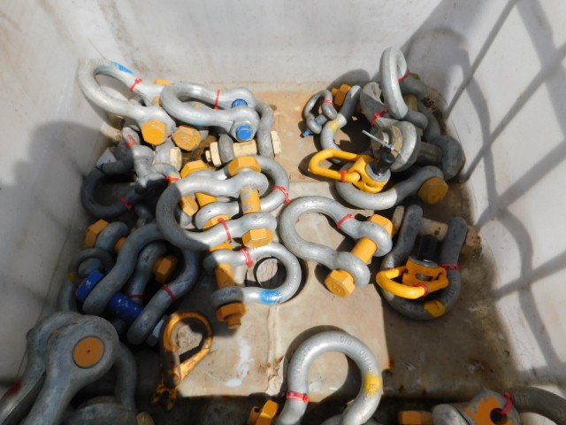 18K White-Filled Cuban Chain Bracelet with Simulated Diamonds - 17.8cm