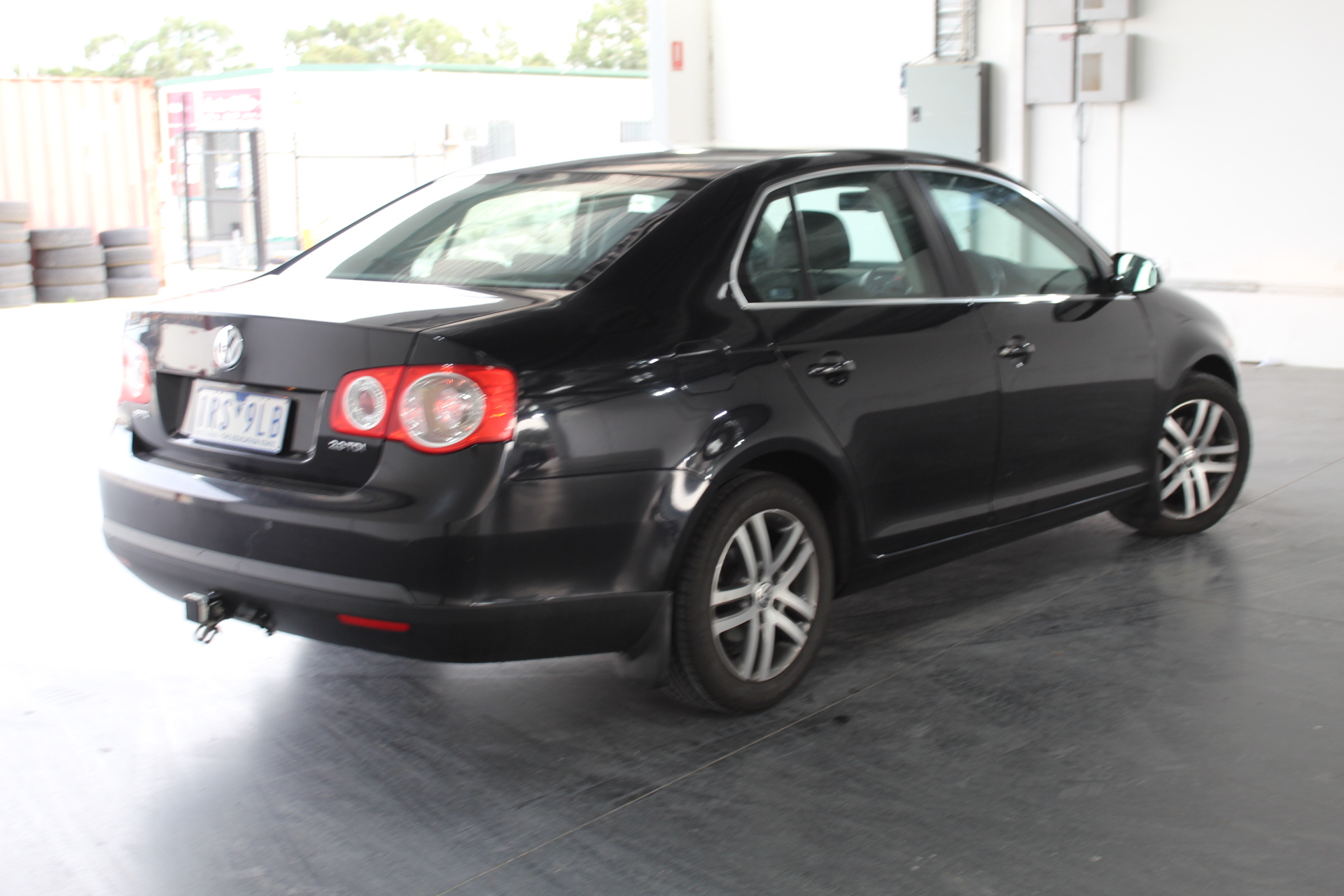 8mm 'Malaysia' Jade Quartz, Baroque Pearl Pendant Charm Necklace.