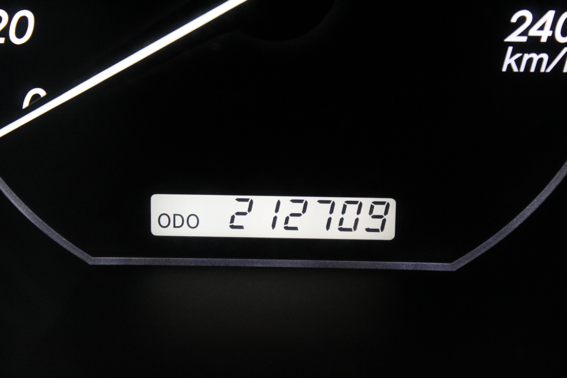 HANGING ROCK WINERY Shiraz 2000 (1x 1.5L), Heathcote. 5* Prov