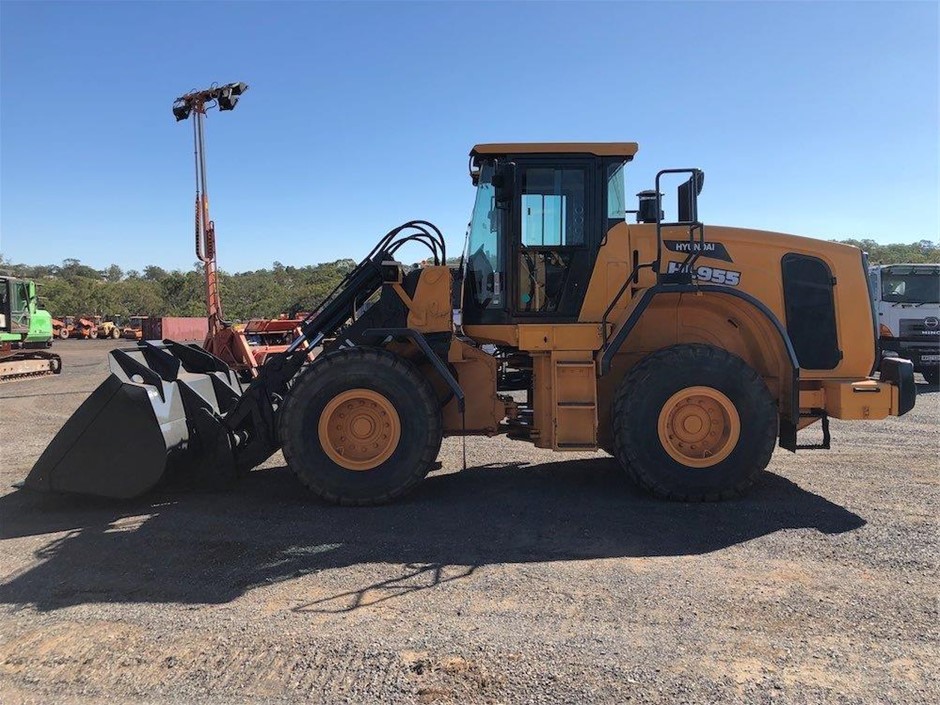 10mm Gorgeous Labradorite Gemstones Beaded Bracelet