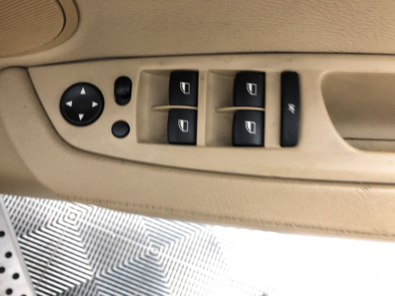 Avery Durable View 3 Ring Binder, 1/2 Inch Slant Rings, 12 Black Binders (1