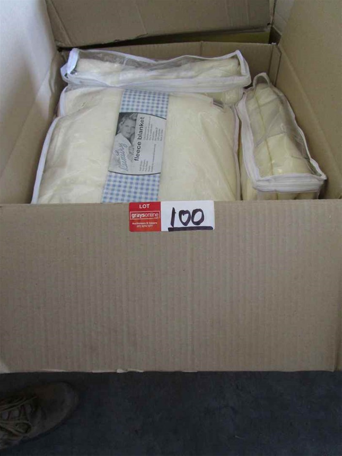 2 Carat round 2 white diamond each CVD Uncertified