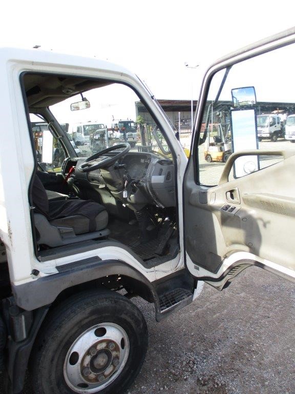 7-11mm White Pearls & Rhinestone Gold Plated Drop Earrings