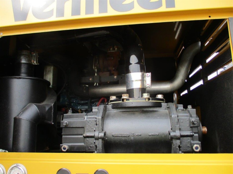 6.55ct Fifty Four Stones Round Dia. Tennis Bracelet 9K Yellow Gold