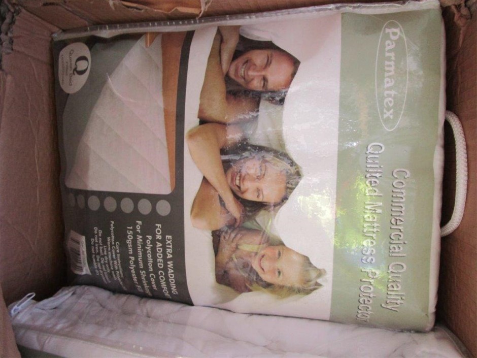 9K Yellow Gold MINI INITIAL 'W' STUD EARRINGS