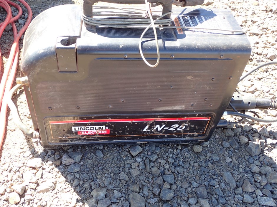 9K Yellow Gold SQUARE ROPE SIGNET RING