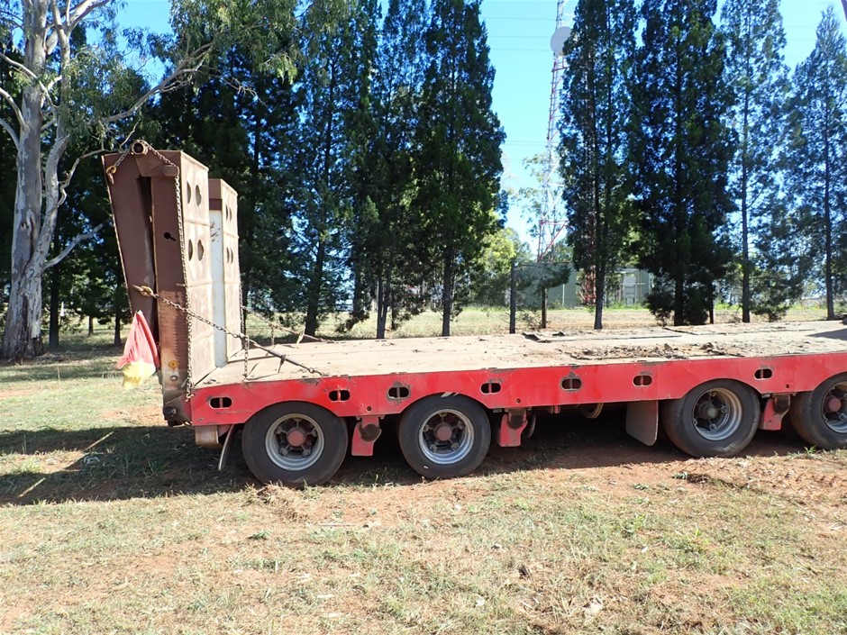 9K WHITE GOLD 0.23CT HI I1 OVAL DIAMOND RING
