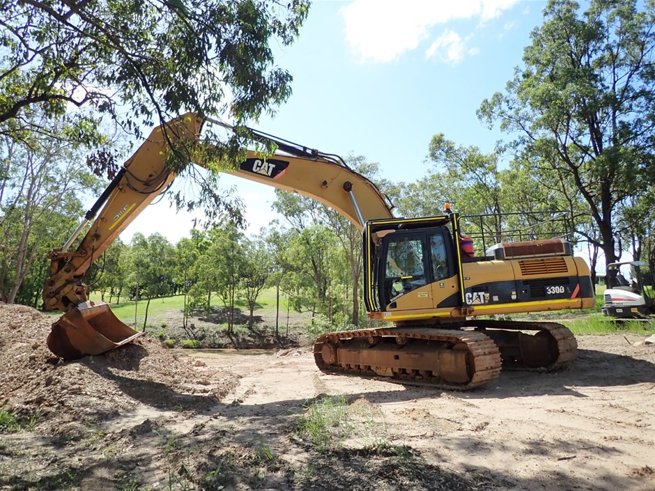 9K YELLOW GOLD 0.75ct F VS LAB DIAMOND CLAW SET BAND