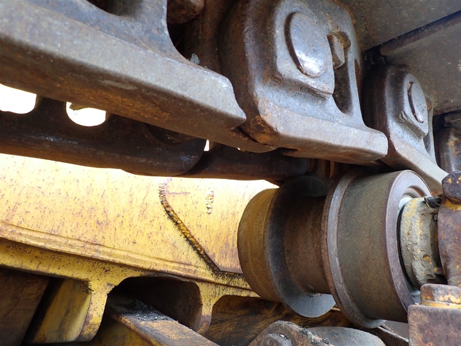 9K YELLOW GOLD 0.33ct F VS TRIO LAB DIAMOND RING