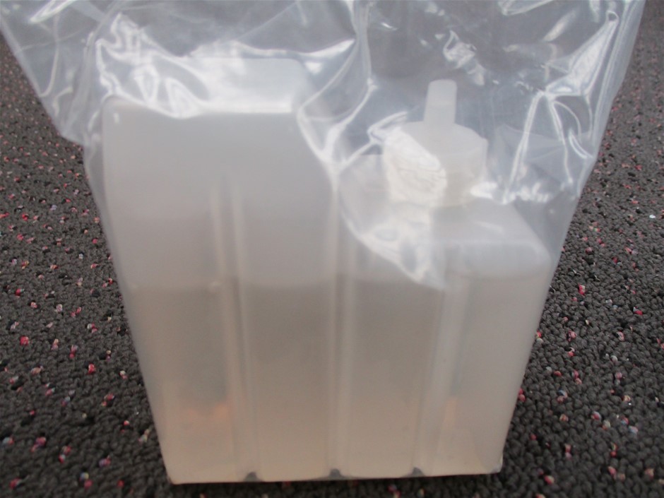 9K YELLOW GOLD 0.33ct F VS TRIO LAB DIAMOND RING