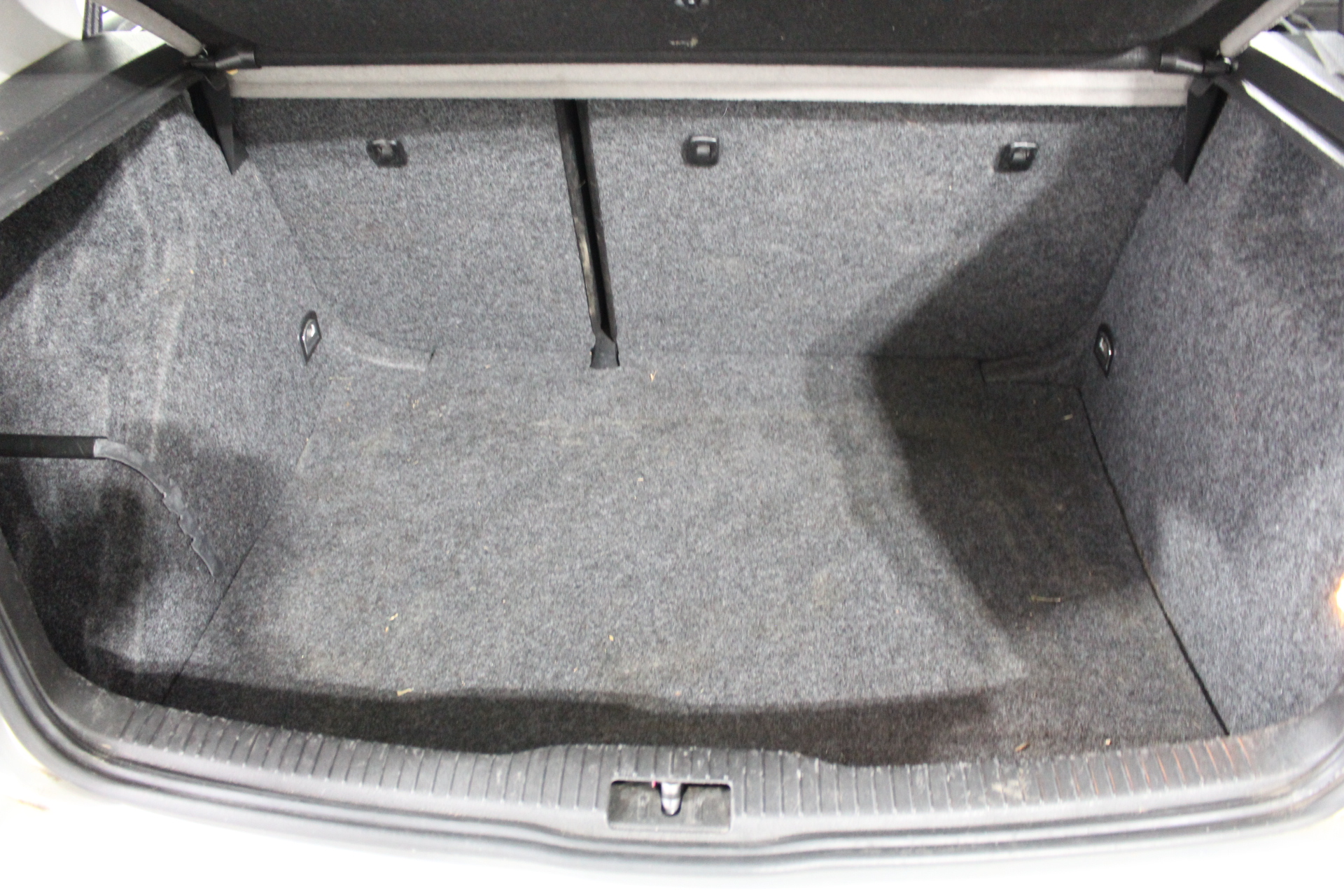 9K YELLOW GOLD 1.00ct F VS LAB DIAMOND RND TRILOGY RING