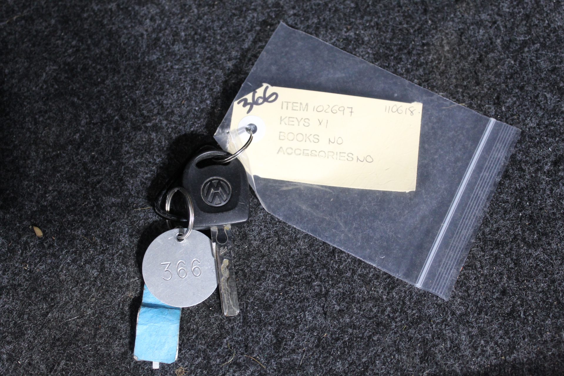 9K WHITE GOLD 1.00ct F VS LAB DIAMOND RND 4 CLAW RING