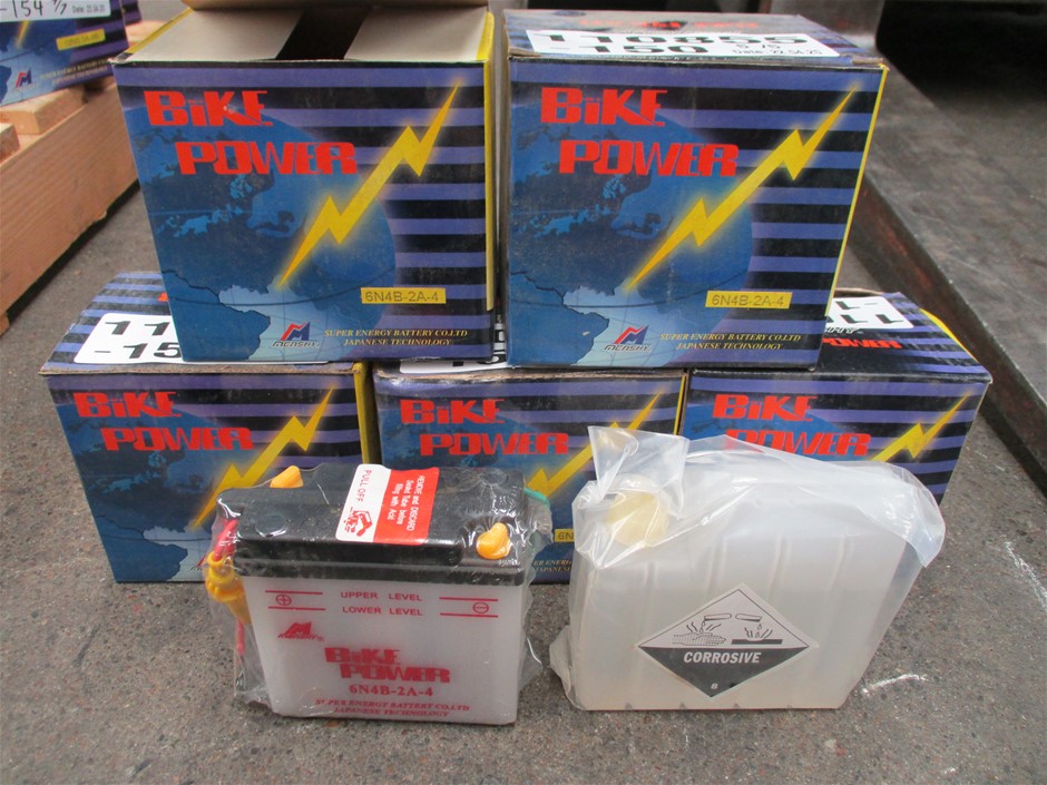 9K WHITE GOLD 1.00ct F VS LAB DIAMOND RADIANT ANNIVERSARY BAND