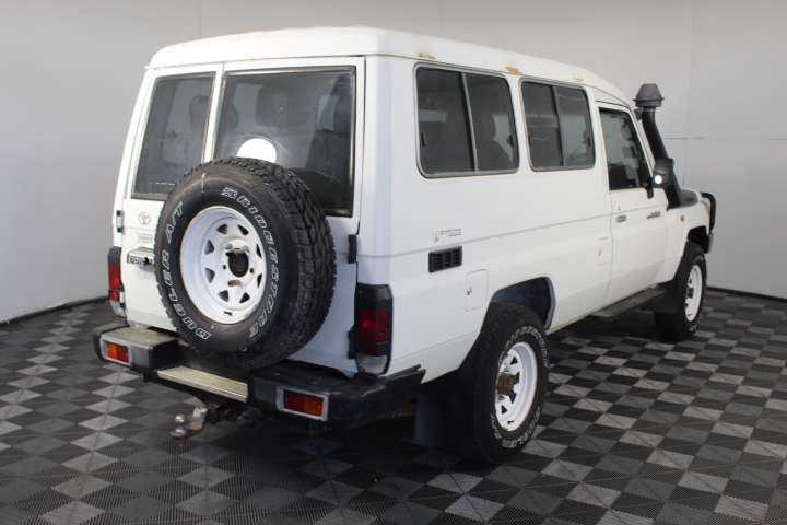 Shell Pearl Four Leaf Clover 925 Sterling Silver Tennis Bracelet