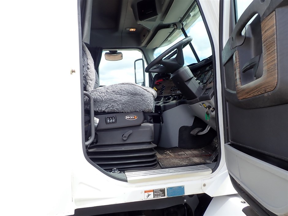 CLARKS Women's Jaunt Way, Blue Grey Suede, Size US 9 Wide. (68984).  Buyers