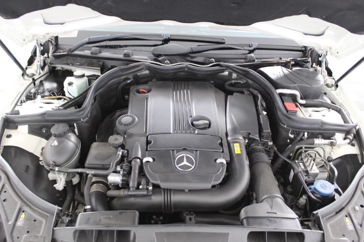 Vial full of Gold Leaf/Flake