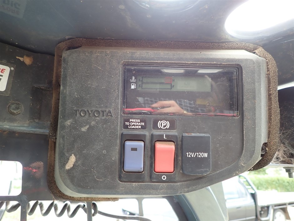 2.09 carat pear shaped black spinel