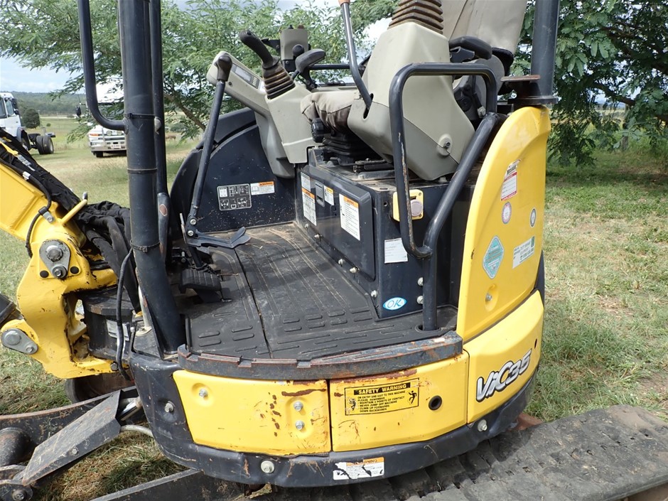 GBC Binding System, Manual, Desktop Binding Punch, 6 Sheet Punch Capacity,