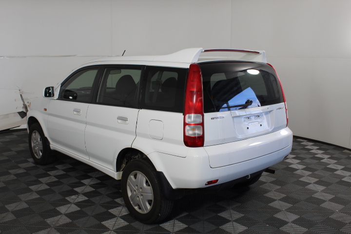 8-9mm Pearl & Swarovski Crystal & Initial Letter 'G' Charm Bracelet