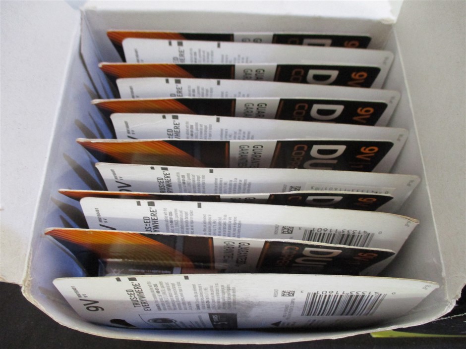 IGLOO Maxcold 156L Chest Cooler. NB: Minor use, not in original box.