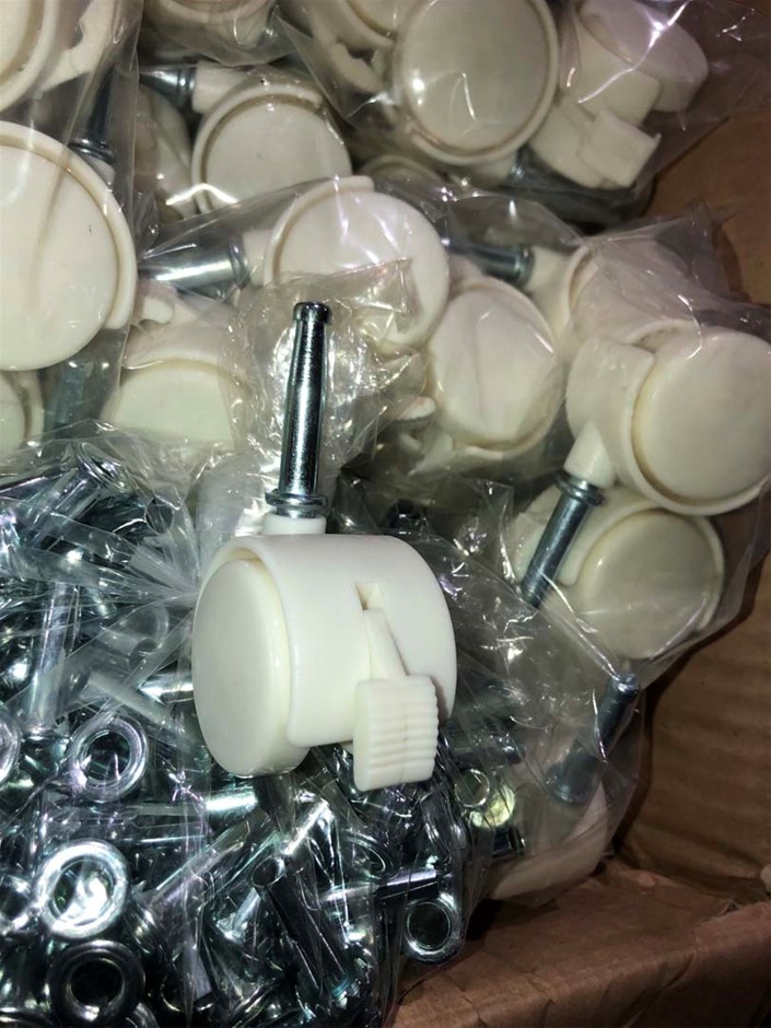 TOWN & COUNTRY LIVING Memory Foam Bath Rug, 2-Piece, Dress Blue.