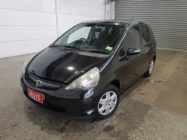 18K Gold Ring with Moissanite, Certified, Size 8 (Lightweight)