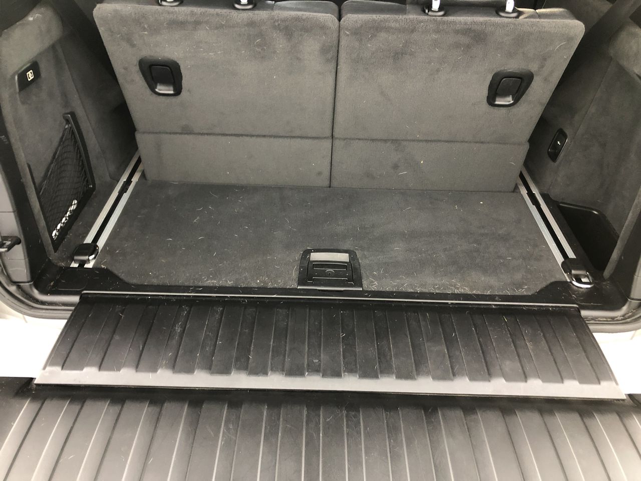 LOGITECH G923 Truforce Racing Wheel and Pedals for PS4, PS5 and PC. NB: use