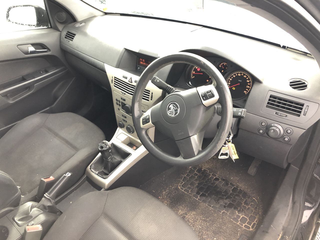 Lacoste Women's Sideline Pro 222 3 CFA Sneaker, White/Light Grey, 7 US