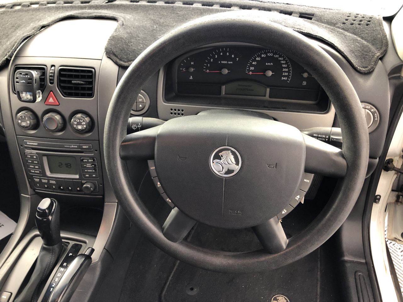 New in Box Simply Inspiring Swivel Kitchen/Basin Mixer Tap - Qty 1