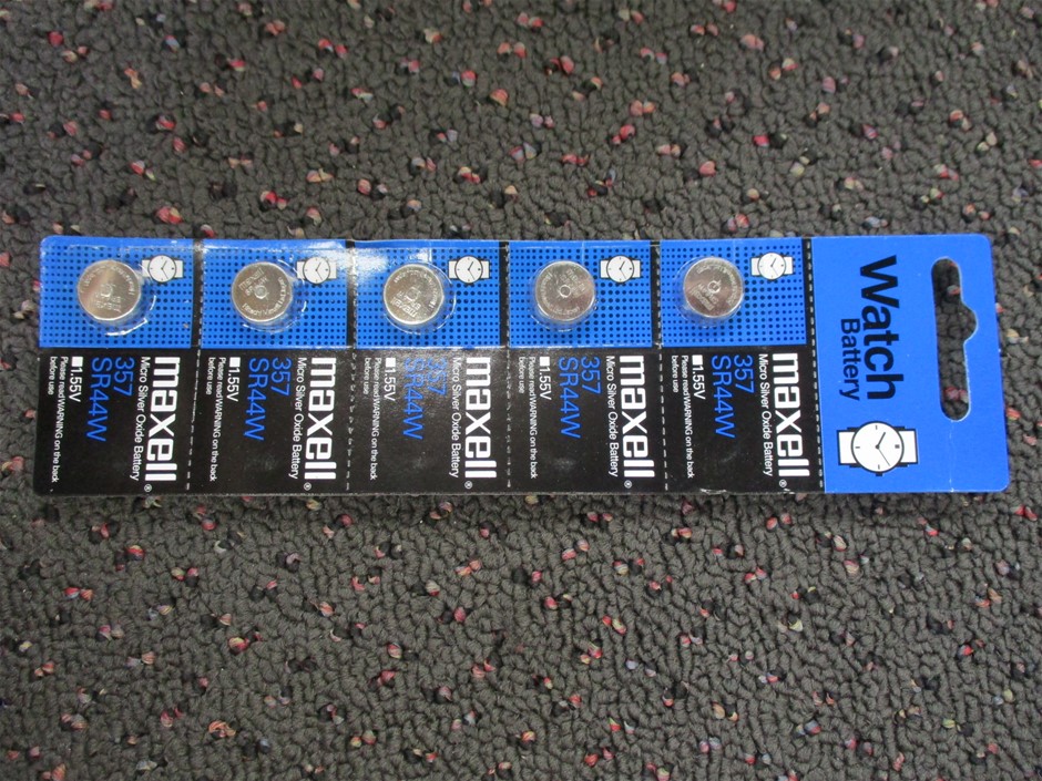 Set of 2 x 8ft Wrought Iron Style Gates(Unused)